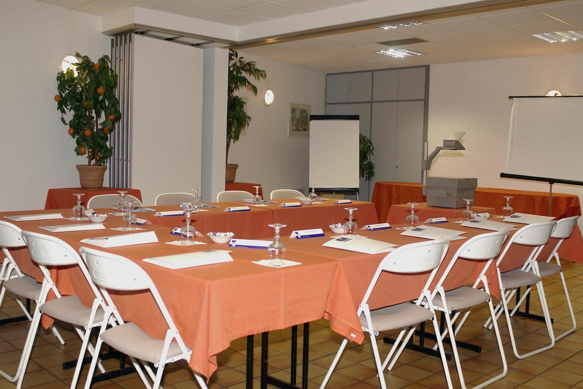 Comfort Hotel Montluçon Dış mekan fotoğraf